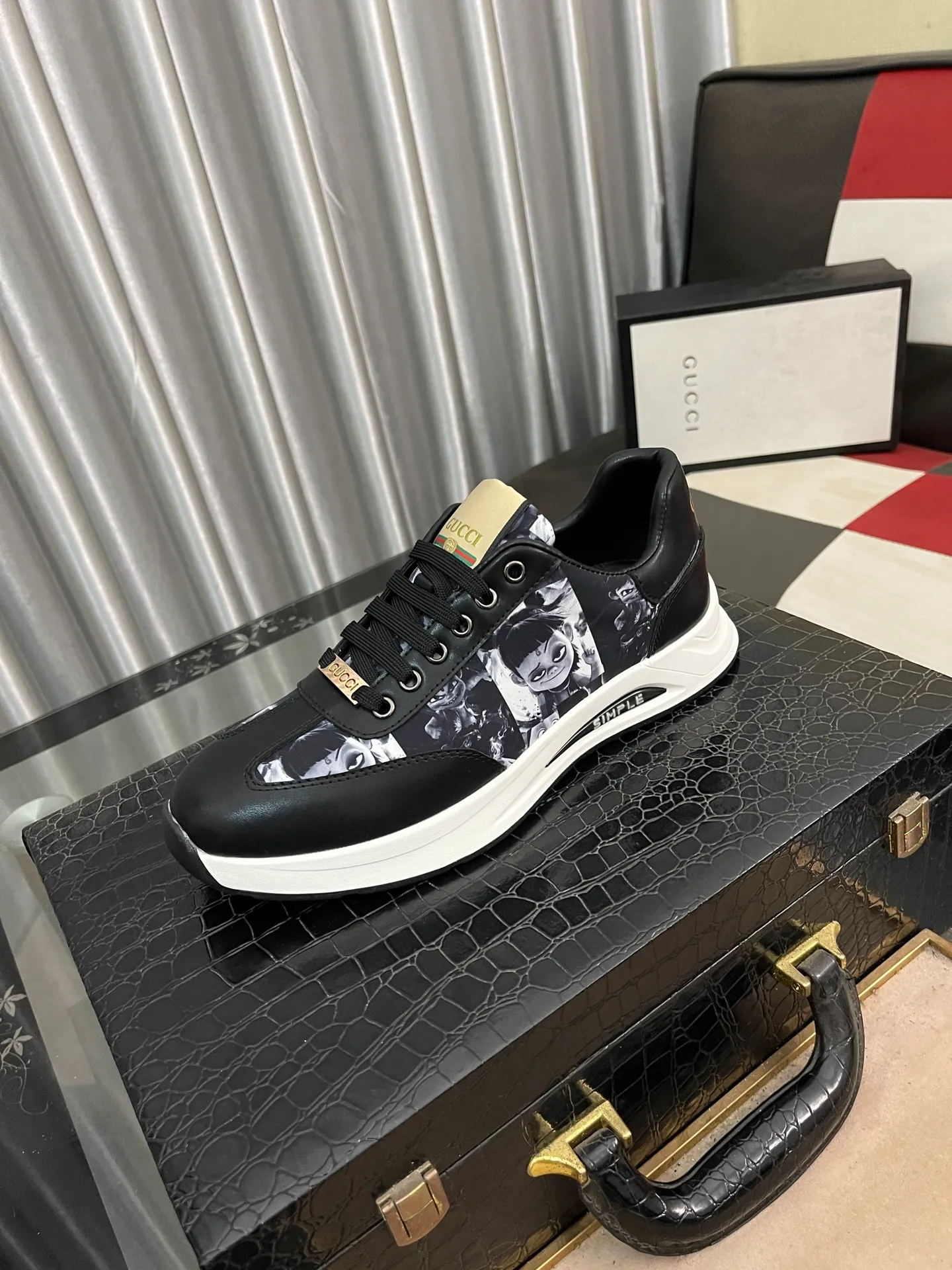 Men's shoes 💰420⌚️⌚️[GUCCI] The latest trendy men's casual shoes, the fabric is made of embossed cowhide imported from Italy, comfortable sheepskin lining + feet, the original outsole is wear-resistant and non-slip, high-level version, exquisite workmanship. Code number: 38-442️⃣Colors available